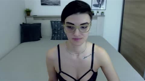 Hi there guys  My pleasure in your hands  pvt is open online show from February 2025 04:33:01 PM