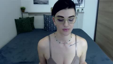 Hi there guys  My pleasure in your hands  pvt is open online show from February 2025 10:17:02 PM