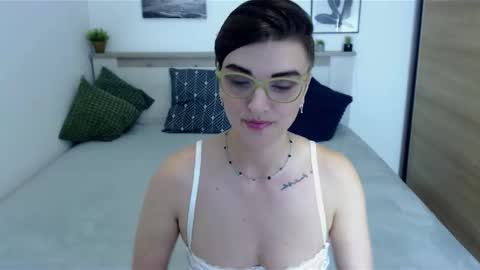 Hi there guys  My pleasure in your hands  pvt is open online show from September 2025 08:14:01 PM