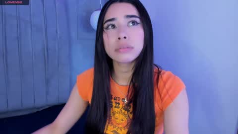 Snapshot of amyolimpo chatting on January 2025 11:52:02 PM Amy ... Nice to meet u thumb up me please its important online show from January 2025 11:52:02 PM