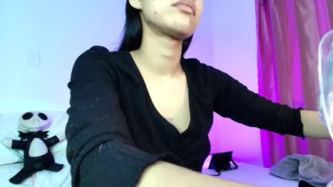Amy ... Nice to meet u   thumb up me please its important online show from May 2026 03:01:02 AM