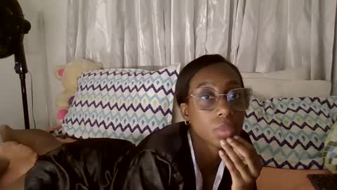 Amyross online show from October 2025 10:40:02 PM