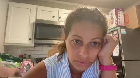 Amy Smilez online show from September 2025 02:21:01 PM