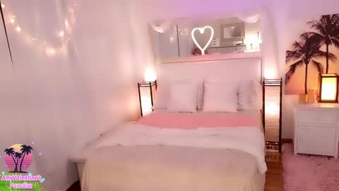 Snapshot of amyvalentine chatting on November 2025 06:57:01 AM AmyValentine online show from November 2025 06:57:01 AM