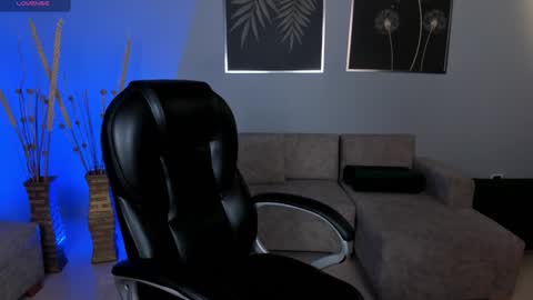 AMY WALKER online show from February 2025 10:19:01 AM