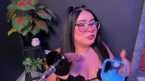Snapshot of amywhitte_ chatting on July 2026 03:56:02 AM amywhitte_ online show from July 2026 03:56:02 AM