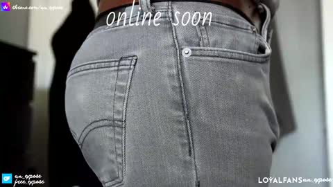 Snapshot of an_expose chatting on September 2025 03:36:01 PM an expos online show from September 2025 03:36:01 PM