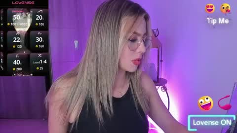 Snapshot of ana_becker1 chatting on May 2026 07:25:01 AM Ana online show from May 2026 07:25:01 AM