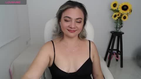  Ana  online show from October 2025 11:49:01 PM