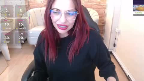 Snapshot of ana_love_b chatting on September 2025 10:43:02 PM ana love online show from September 2025 10:43:02 PM