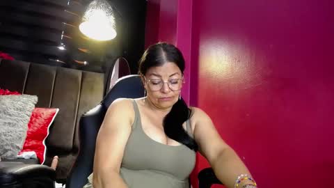 Snapshot of ana_mature_ chatting on February 2025 07:47:02 PM Ana online show from February 2025 07:47:02 PM