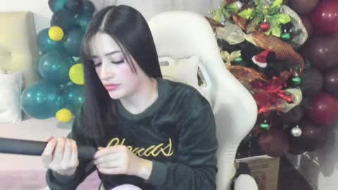 Im anna but you can call me as you want online show from December 2024 10:16:01 PM