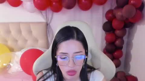 Im anna but you can call me as you want online show from January 2025 07:05:01 PM