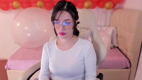 Im anna but you can call me as you want online show from February 2025 04:35:01 PM