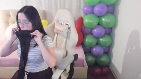 Im anna but you can call me as you want online show from October 2025 09:25:02 PM