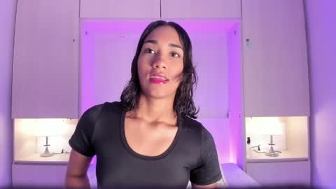 anaacollins_ online show from April 2026 11:24:01 AM