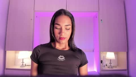 anaacollins_ online show from May 2026 11:59:02 AM