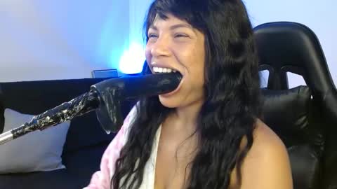 Snapshot of anabel693 chatting on February 2025 02:32:02 PM anabel alice gandara online show from February 2025 02:32:02 PM