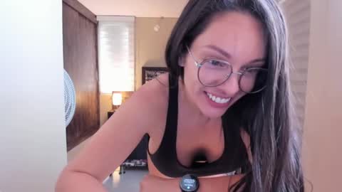 Anabel online show from December 2024 04:06:01 PM
