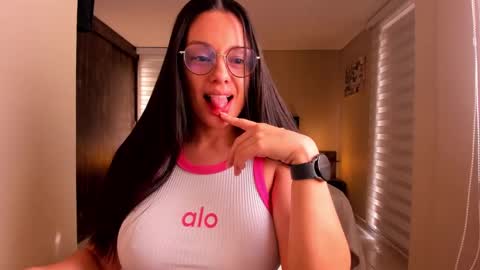 Anabel online show from January 2025 01:36:02 PM