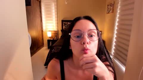 Anabel online show from September 2025 03:17:01 PM