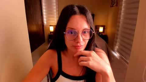 Anabel online show from October 2025 03:14:02 PM