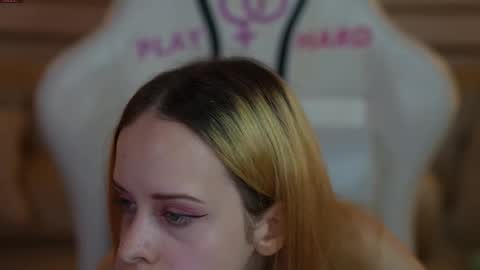 PLAYHARD054 online show from October 2025 11:19:01 AM