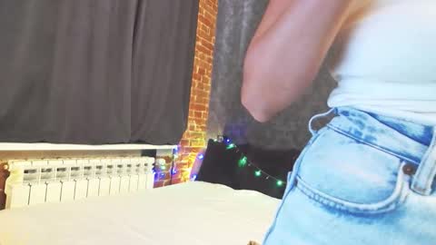 Anna online show from September 2025 11:32:01 AM