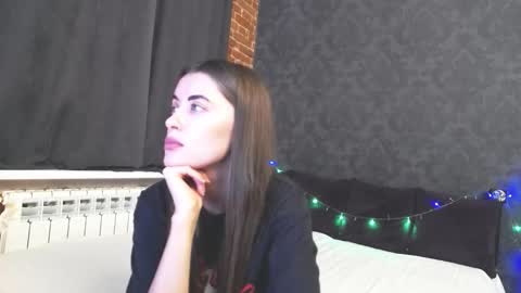 Anna online show from October 2025 02:39:02 PM