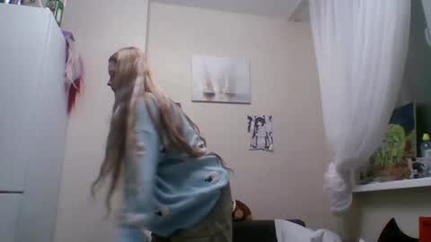 Snapshot of anabelbrando chatting on June 2026 09:41:01 PM Malvina online show from June 2026 09:41:01 PM