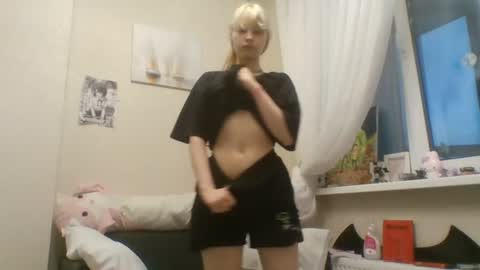Snapshot of anabelbrando chatting on July 2026 04:56:01 PM Malvina online show from July 2026 04:56:01 PM