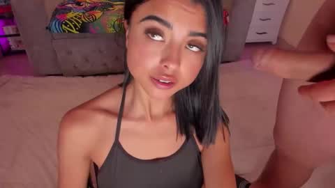 Ana and Nixon online show from November 2025 05:45:02 PM