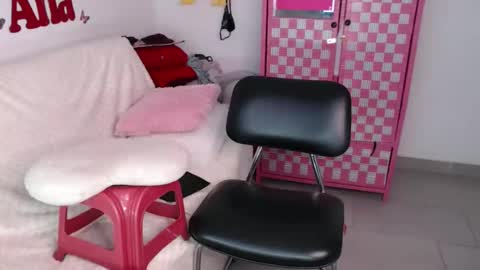 Ana online show from November 2025 10:04:02 AM