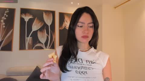 Ana  online show from February 2025 07:31:01 AM