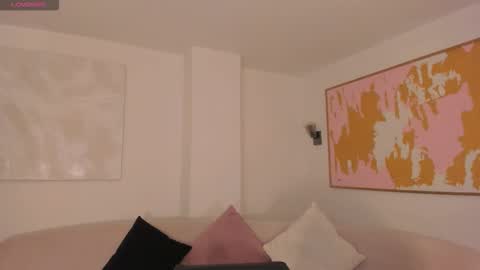 Ana  online show from September 2025 12:10:01 PM