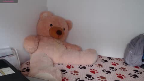 Anahi Browns online show from March 2026 06:58:01 PM