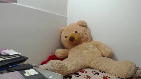 Anahi Browns online show from March 2026 09:40:02 PM