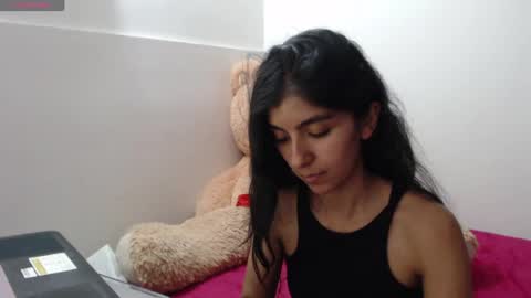 Snapshot of anahibrowns95 chatting on June 2026 10:00:02 PM Anahi Browns online show from June 2026 10:00:02 PM