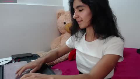 Snapshot of anahibrowns95 chatting on August 2026 05:06:01 PM Anahi Browns online show from August 2026 05:06:01 PM