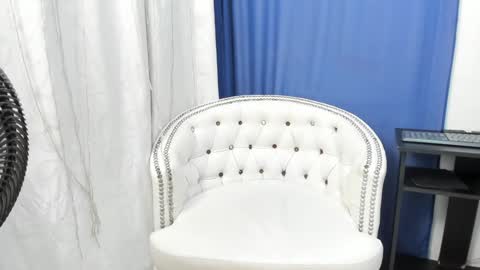 analia18  online show from December 2024 06:20:02 PM