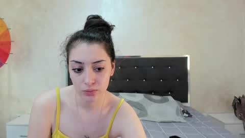 SuzziePregment online show from April 2026 04:10:02 AM