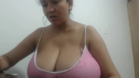 analy_hot online show from November 2025 12:11:01 PM