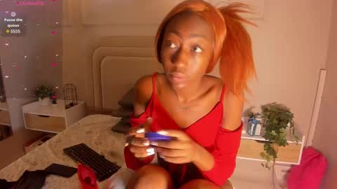Snapshot of anamonroee chatting on September 2025 11:33:01 AM anamonroee online show from September 2025 11:33:01 AM