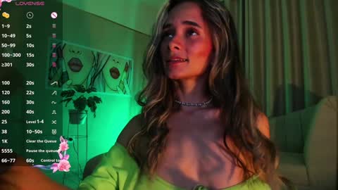 Snapshot of anaskinny chatting on January 2025 11:18:02 PM Ana online show from January 2025 11:18:02 PM
