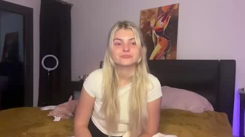 Snapshot of anasova chatting on November 2025 09:05:02 PM Ana online show from November 2025 09:05:02 PM