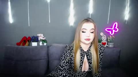 anastacyyellig online show from April 2026 01:30:01 AM