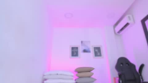 Ana online show from October 2025 07:38:01 PM