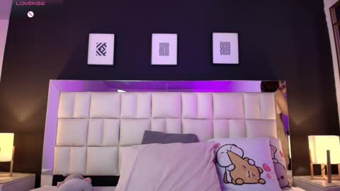 Anastasia  online show from November 2025 07:13:02 PM