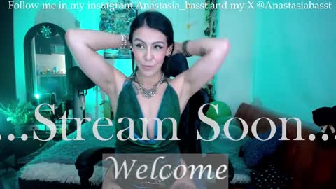 Jennyfer.... but u can say me Anastasia online show from February 2025 05:15:02 AM