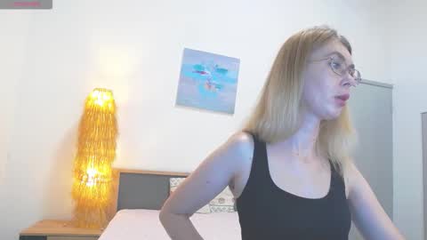 Anastasia online show from September 2025 06:40:02 PM